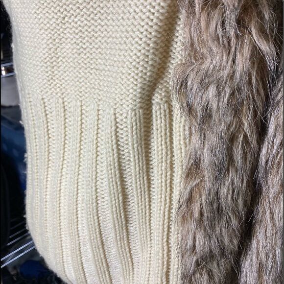Vintage Faux Fur Lined Vest - Picture 10 of 13